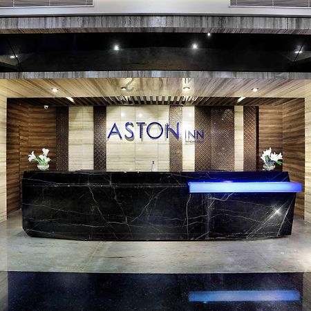 Aston Inn Pandanaran Semarang Buitenkant foto
