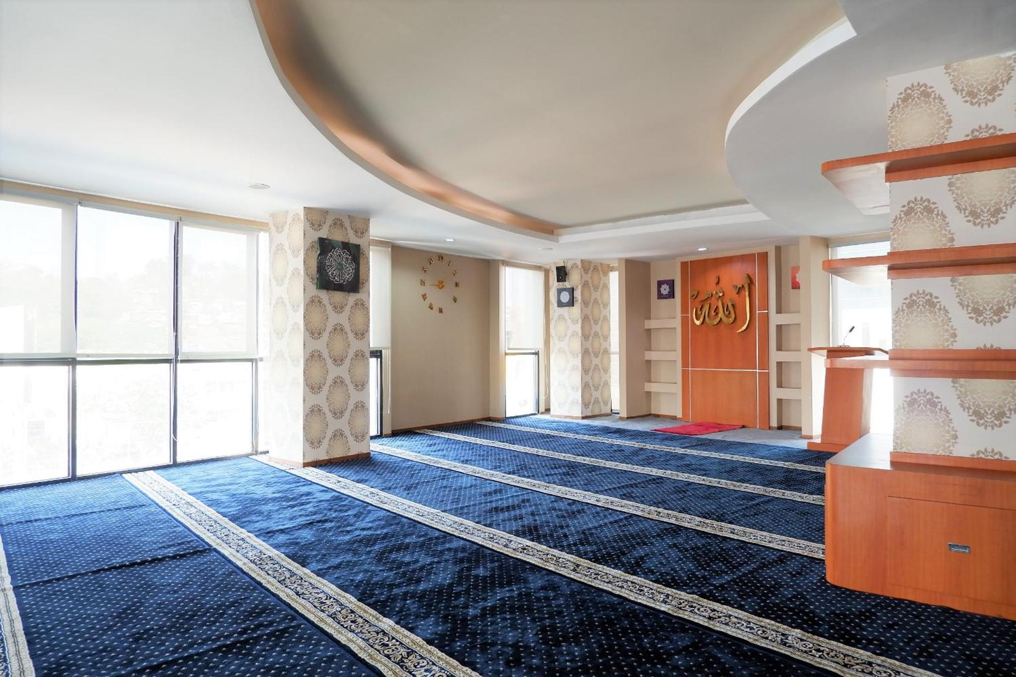 Aston Inn Pandanaran Semarang Buitenkant foto